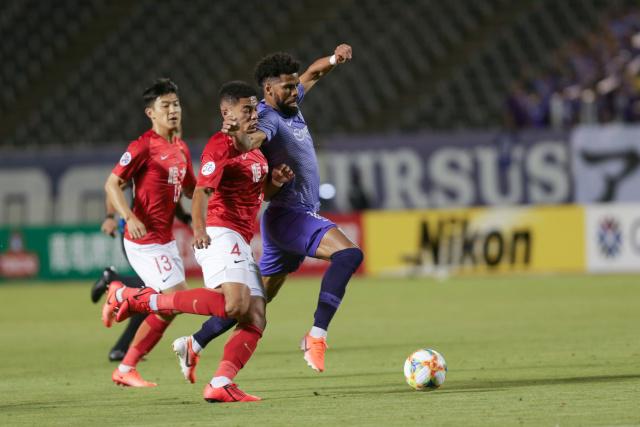 米切尔45分骑士力克活塞 热火力克国王止7连败